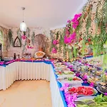 Amphora فندق 5*