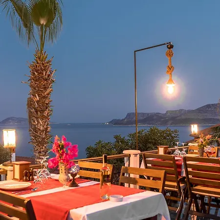 Amphora Otel Kaş